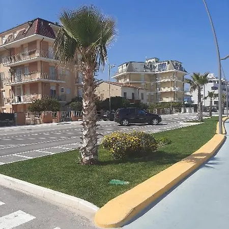 公寓 Sul Mare 西维尔诺瓦·马尔凯